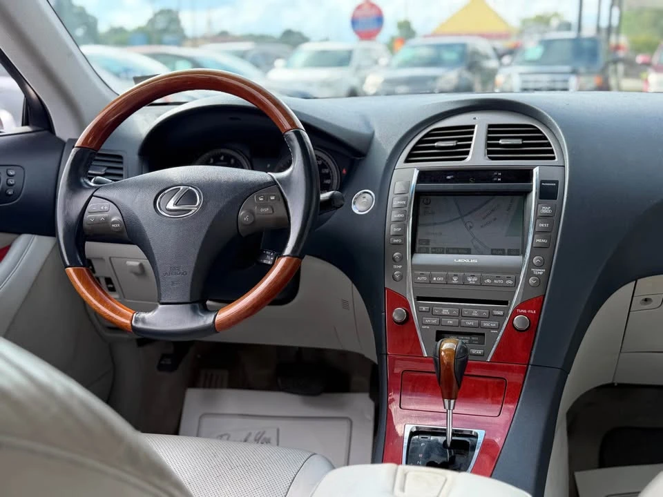 2007 Lexus ES 5th Gen - Image 12 of 20