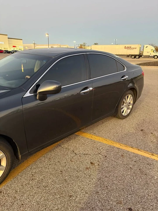 2007 Lexus ES 5th Gen - Image 3 of 11