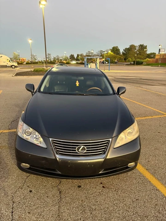 2007 Lexus ES 5th Gen - Image 2 of 11