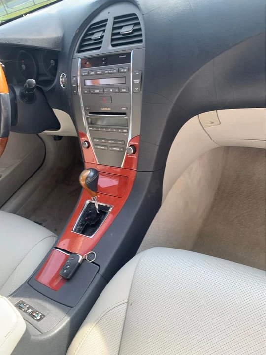 2007 Lexus ES 5th Gen - Image 2 of 9