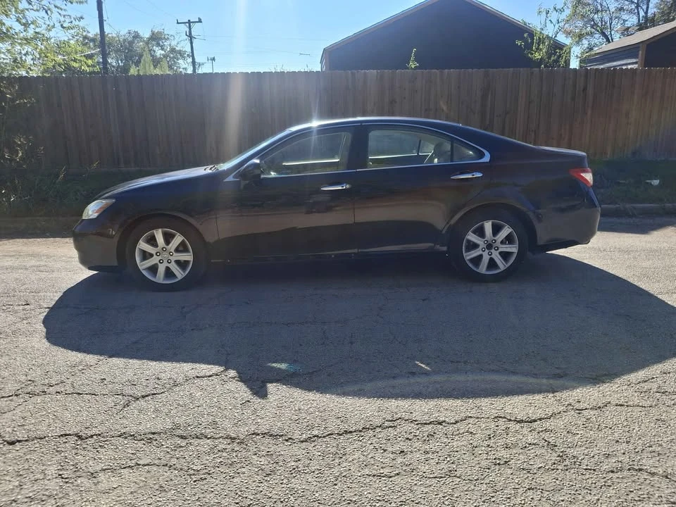 2007 Lexus ES 5th Gen - Image 2 of 7