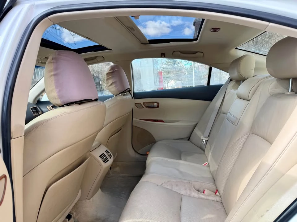 2007 Lexus ES 5th Gen - Image 11 of 16