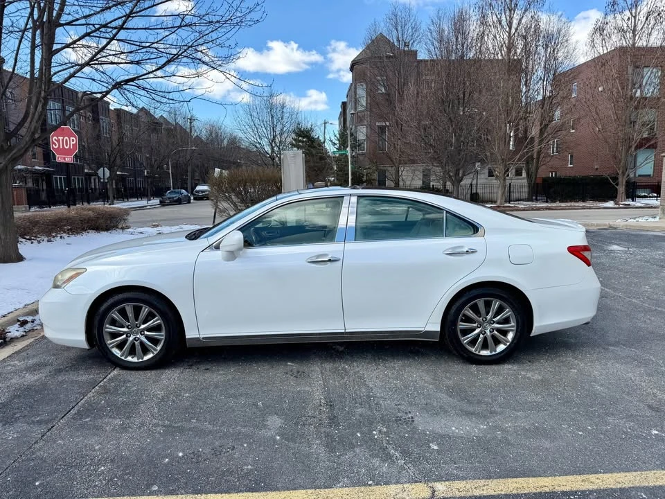 2007 Lexus ES 5th Gen - Image 2 of 16