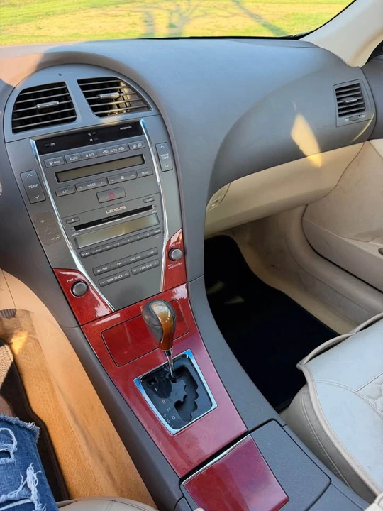 2007 Lexus ES 5th Gen - Image 9 of 18