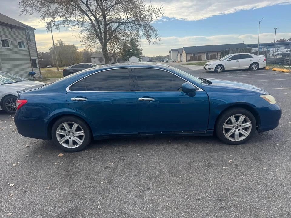 2007 Lexus ES 5th Gen - Image 4 of 4
