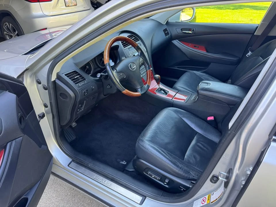 2007 Lexus ES 5th Gen - Image 10 of 15