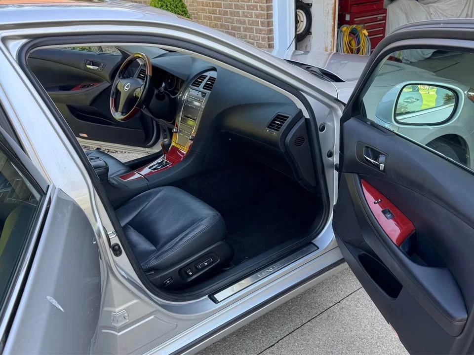 2007 Lexus ES 5th Gen - Image 13 of 15