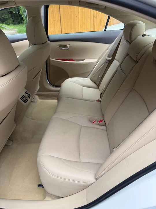 2007 Lexus ES 5th Gen - Image 12 of 20