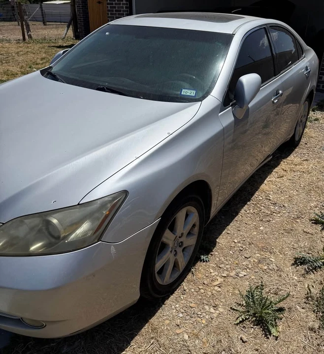 2007 Lexus ES 5th Gen - Image 2 of 8