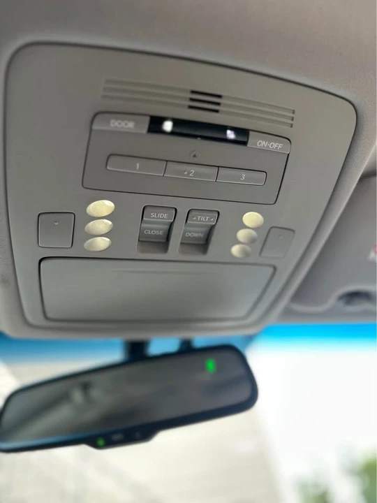 2007 Lexus ES 5th Gen - Image 12 of 15