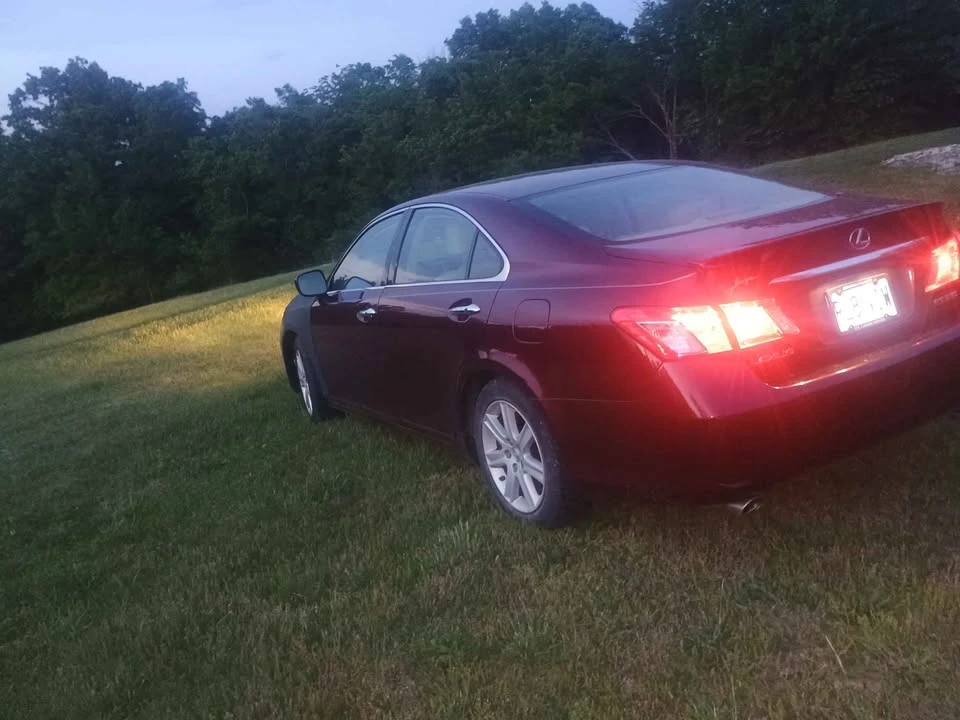 2007 Lexus ES 5th Gen - Image 2 of 6