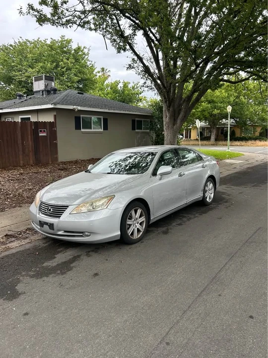 2007 Lexus ES 5th Gen - Image 12 of 13