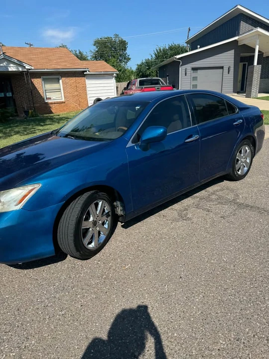 2007 Lexus ES 5th Gen - Image 2 of 12