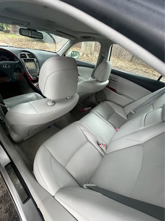 2007 Lexus ES 5th Gen - Image 8 of 13