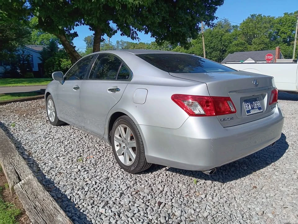 2007 Lexus ES 5th Gen - Image 2 of 8