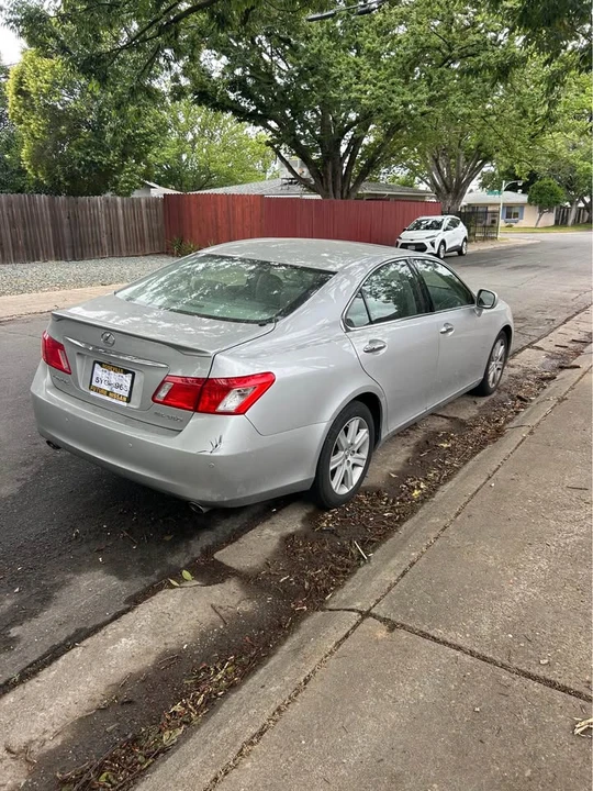 2007 Lexus ES 5th Gen - Image 10 of 13