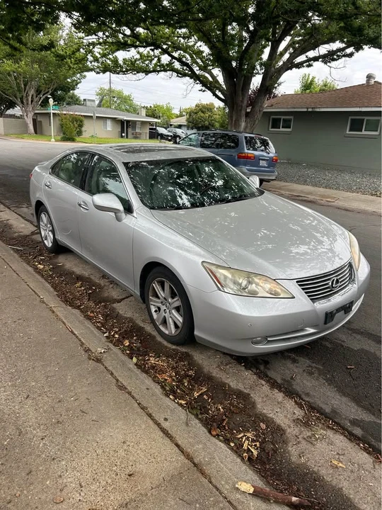 2007 Lexus ES 5th Gen - Image 11 of 13