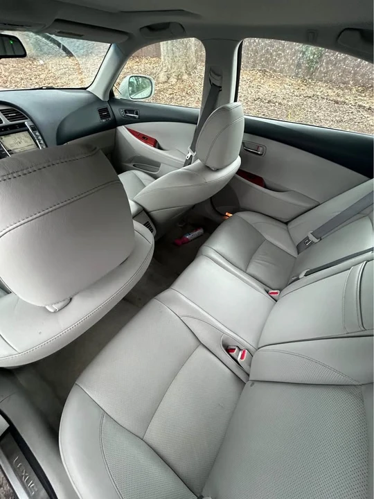 2007 Lexus ES 5th Gen - Image 3 of 13