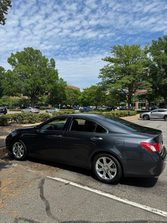 2007 Lexus ES 5th Gen - Image 3 of 15