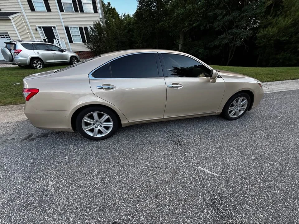 2007 Lexus ES 5th Gen - Image 3 of 8