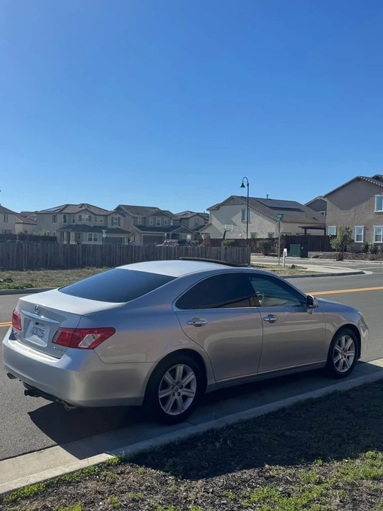 2007 Lexus ES 5th Gen - Image 4 of 9