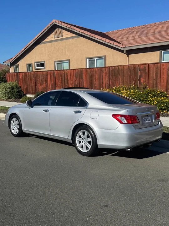 2007 Lexus ES 5th Gen - Image 3 of 9