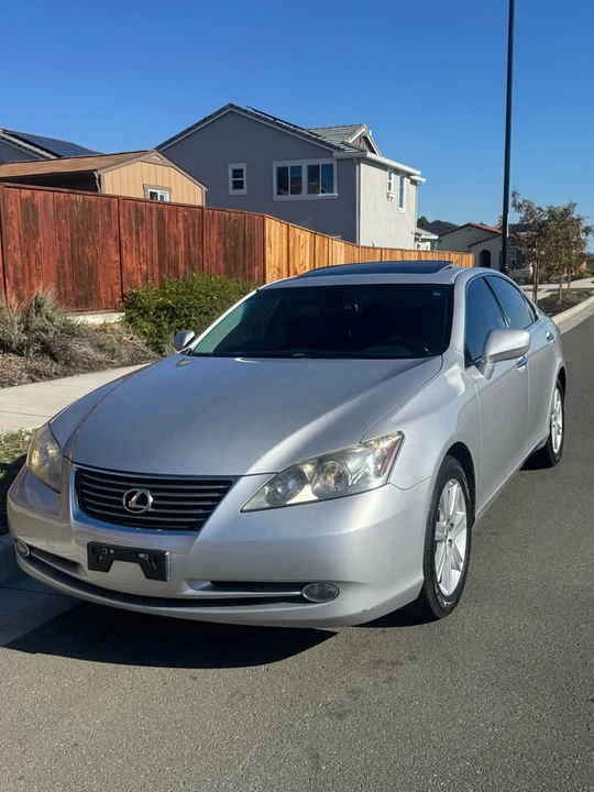 2007 Lexus ES 5th Gen - Image 2 of 9