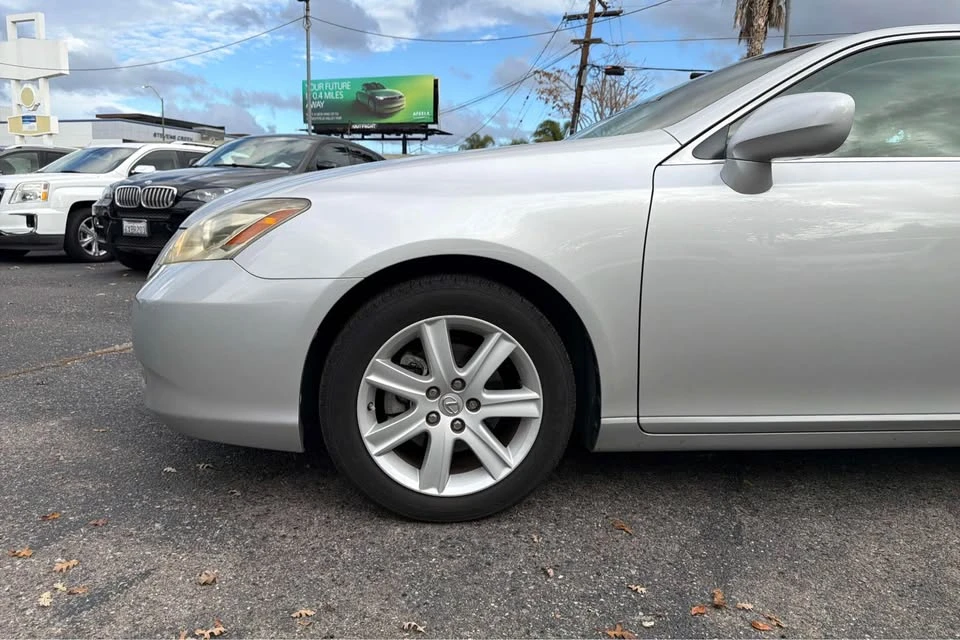 2007 Lexus ES 4th Gen - Image 8 of 20