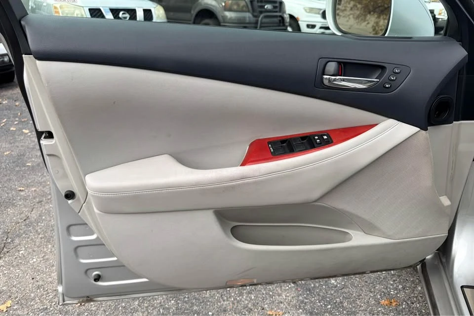 2007 Lexus ES 4th Gen - Image 14 of 20