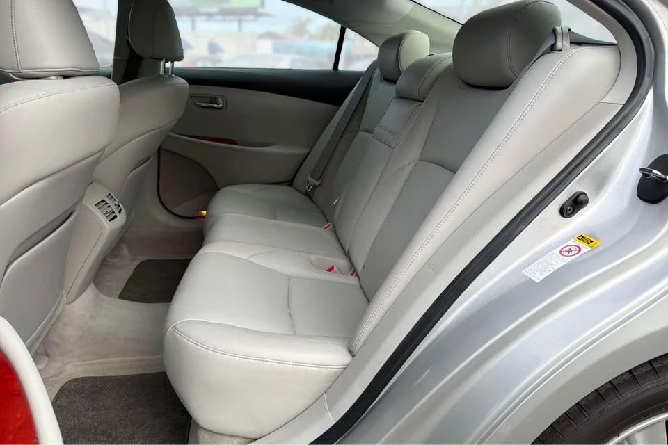 2007 Lexus ES 4th Gen - Image 11 of 20