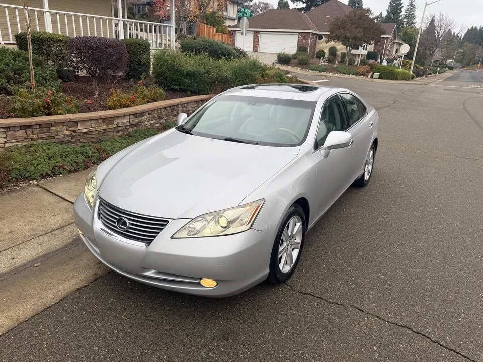2007 Lexus ES 5th Gen - Image 11 of 20