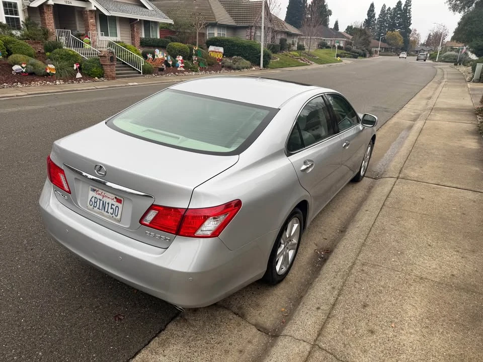 2007 Lexus ES 5th Gen - Image 9 of 20