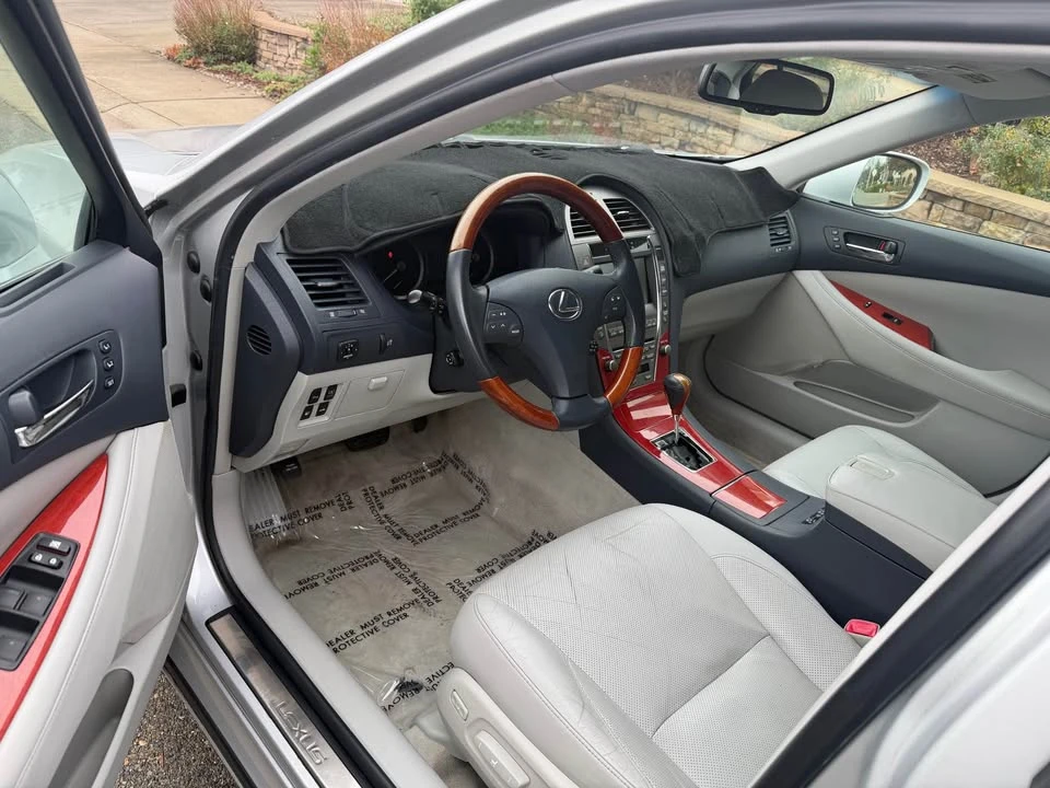 2007 Lexus ES 5th Gen - Image 18 of 20