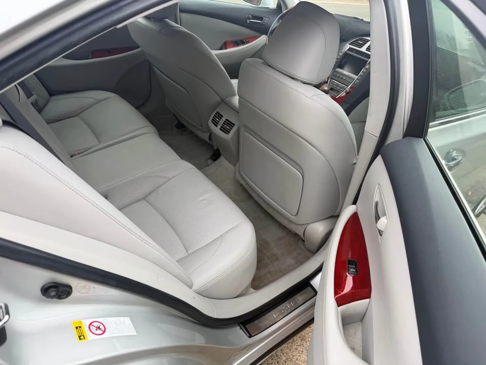 2007 Lexus ES 5th Gen - Image 12 of 20
