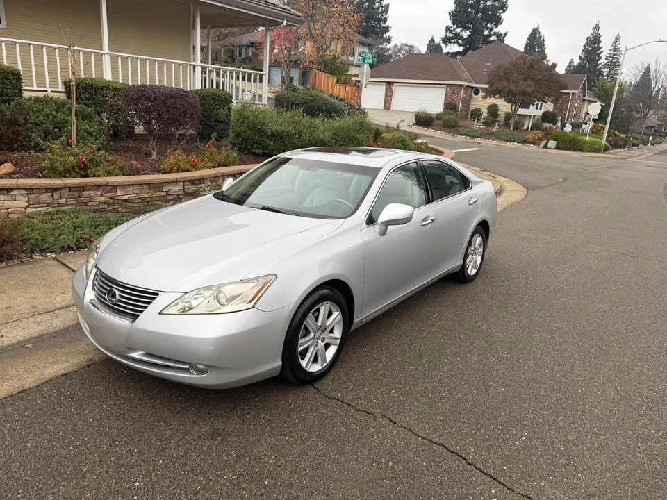 2007 Lexus ES 5th Gen - Image 2 of 20