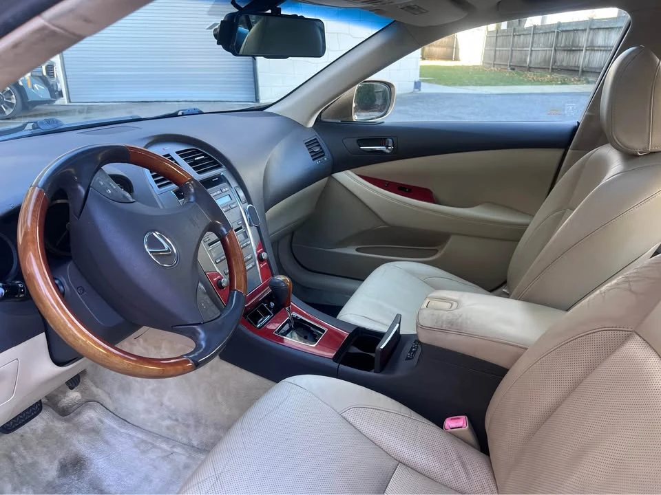 2007 Lexus ES 5th Gen - Image 12 of 13