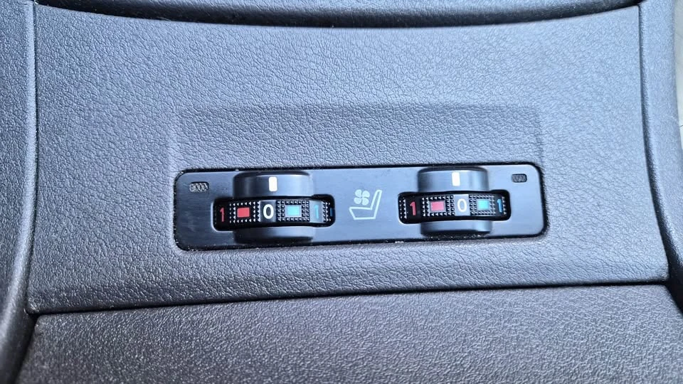 2007 Lexus ES 5th Gen - Image 16 of 17