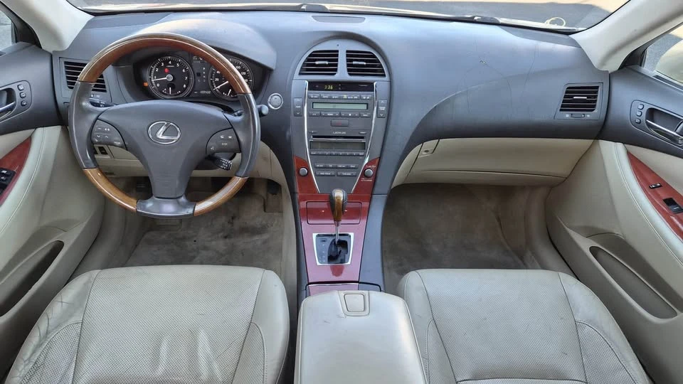 2007 Lexus ES 5th Gen - Image 12 of 17