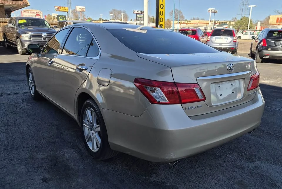 2007 Lexus ES 5th Gen - Image 7 of 17
