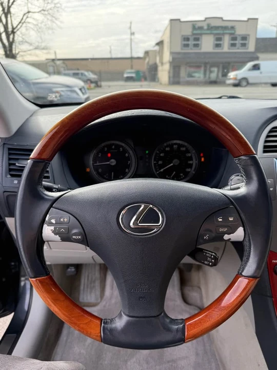 2007 Lexus ES 5th Gen - Image 17 of 19