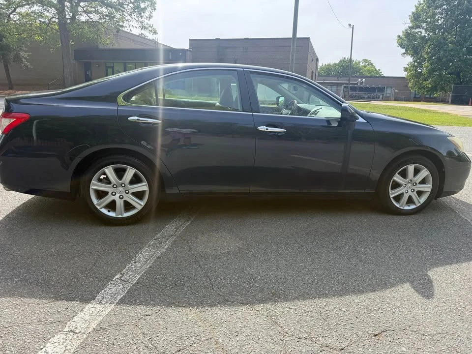 2007 Lexus ES 5th Gen - Image 3 of 11