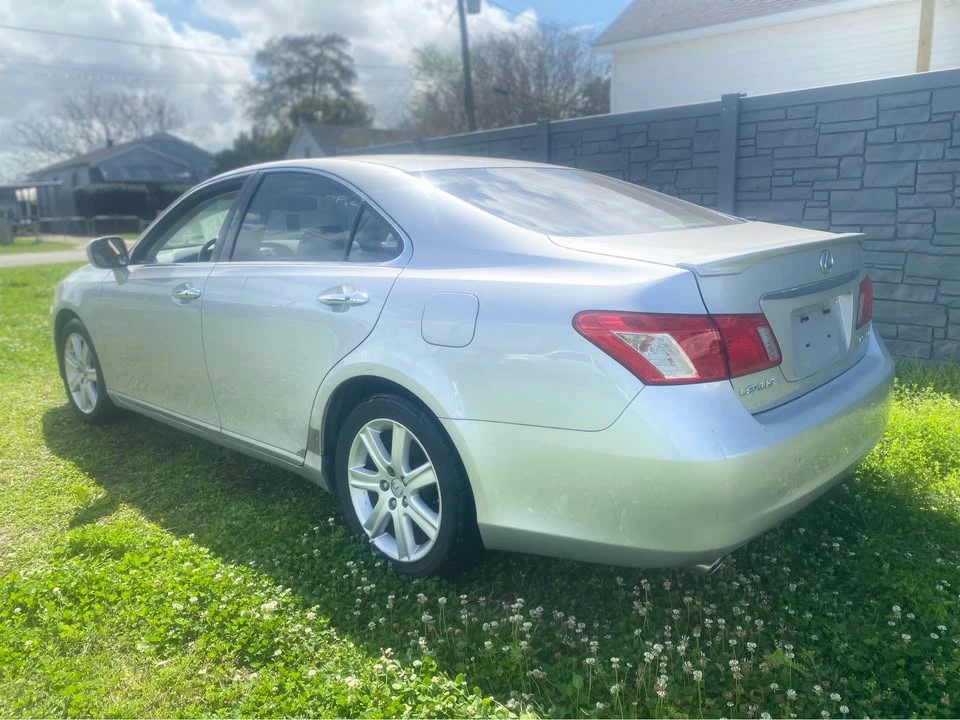 2007 Lexus ES 5th Gen - Image 4 of 9