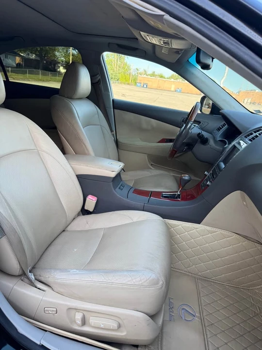 2007 Lexus ES 5th Gen - Image 12 of 17