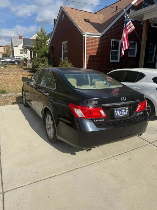 2007 Lexus ES 5th Gen - Image 2 of 10