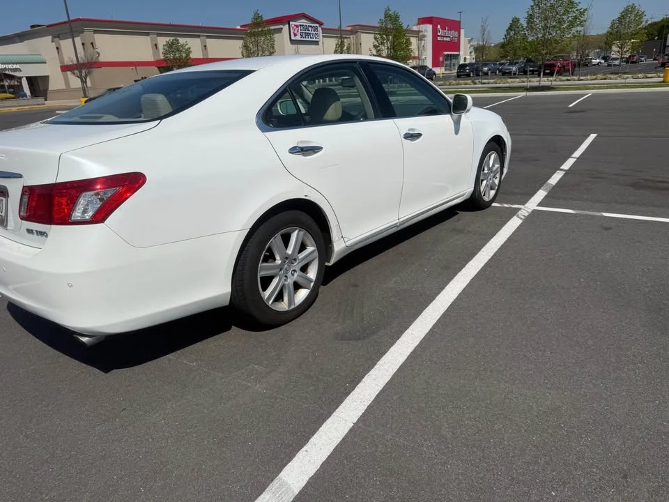 2007 Lexus ES 5th Gen - Image 4 of 12