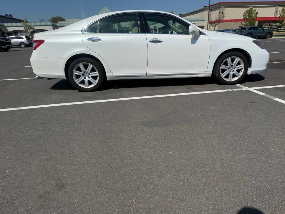2007 Lexus ES 5th Gen - Image 7 of 12