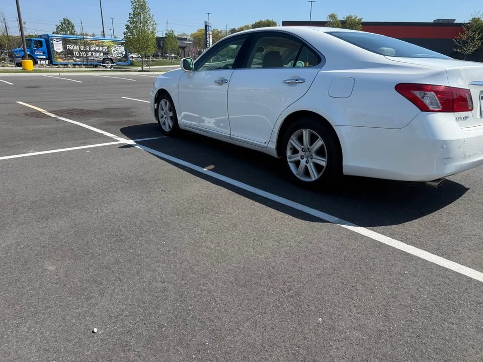 2007 Lexus ES 5th Gen - Image 5 of 12