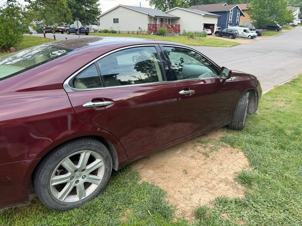 2007 Lexus ES 5th Gen - Image 3 of 10