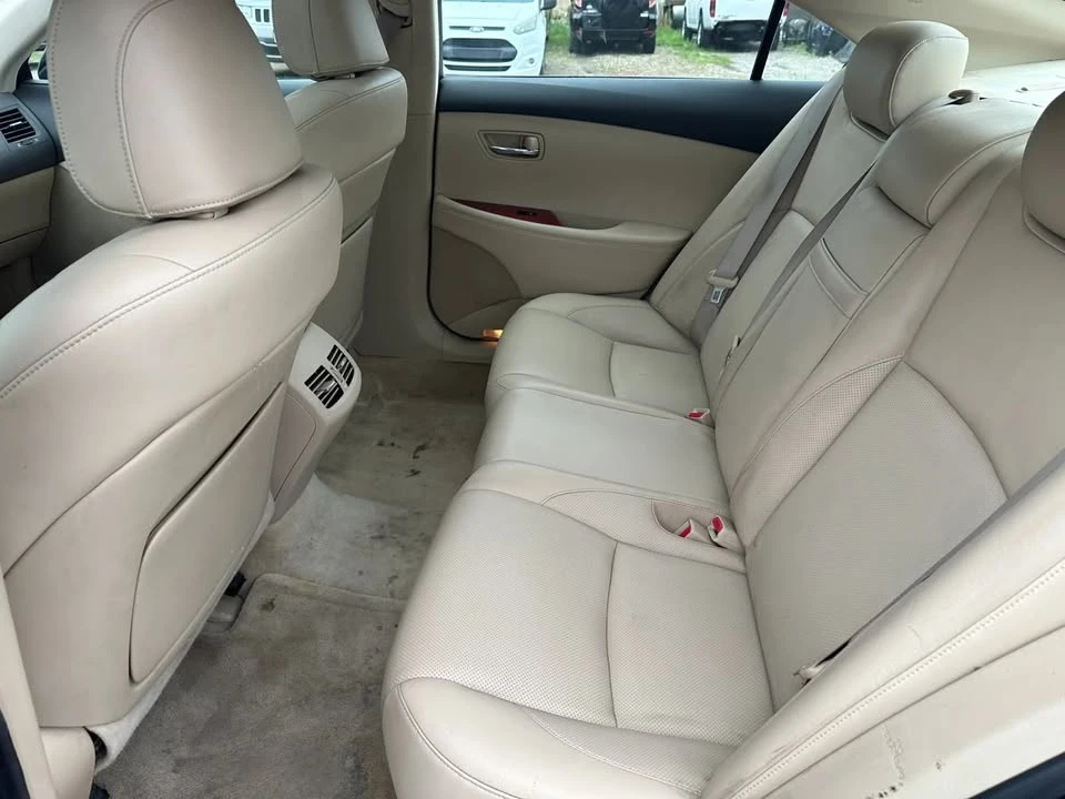 2007 Lexus ES 5th Gen - Image 10 of 19