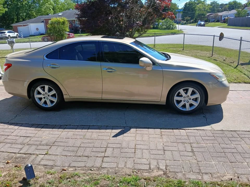 2007 Lexus ES 5th Gen - Image 3 of 8